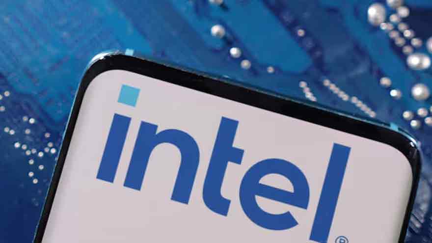 Intel's top strategy officer to depart this month