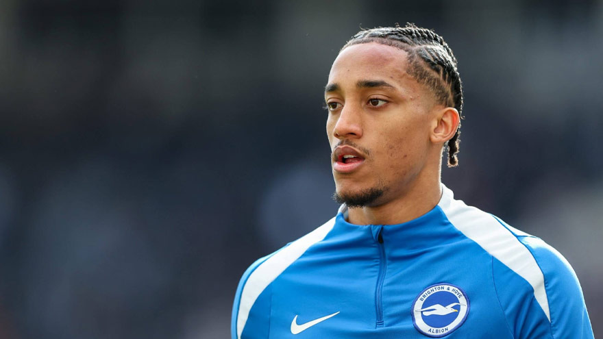 Chelsea agree deal to sign Pedro from Brighton, British media report