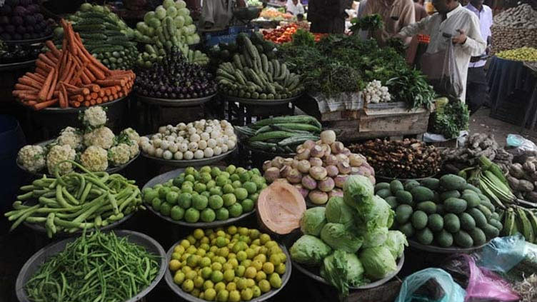 Fruit, vegetable prices surge as Ramazan begins