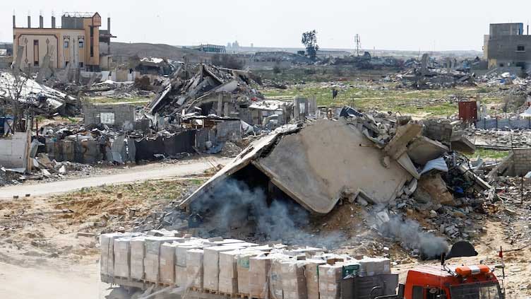 Israel blocks aid into Gaza as ceasefire standoff escalates