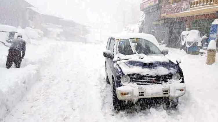 Tourists barred from entering Galiyat amid heavy snowfall