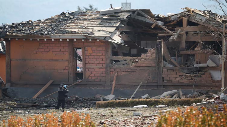 South Korea air force jets accidentally drop bombs on homes, injuring 15