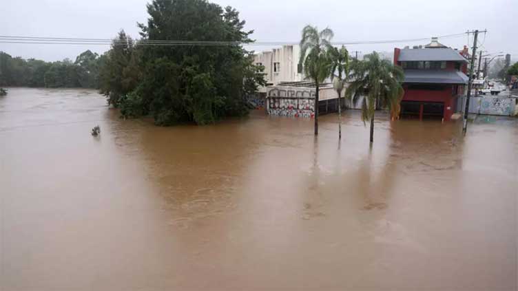 Floods hit eastern Australia, 190,000 properties blacked out