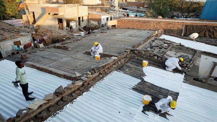 Indian slums get 'cool roofs' to combat extreme heat