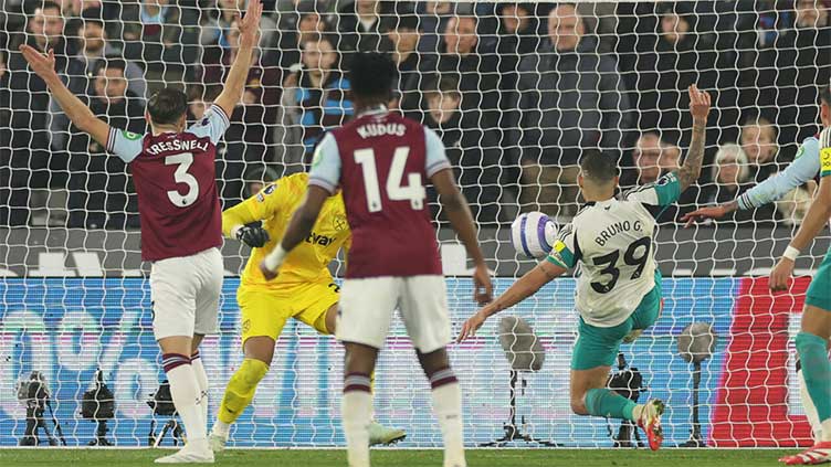 Newcastle sink West Ham to boost top four bid