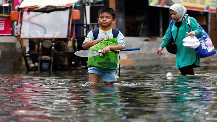 Dunya News Cities face 'whiplash' of floods, droughts as temperatures rise, study warns