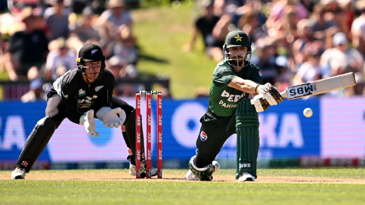 NZ crush 'new-look' Pakistan in first T20 by 9-wickets, 59 balls