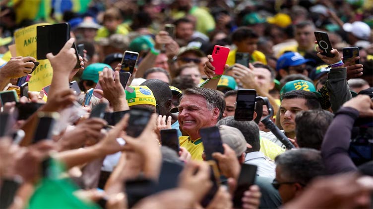 Thousands gather in Rio de Janeiro to demonstrate support for Bolsonaro