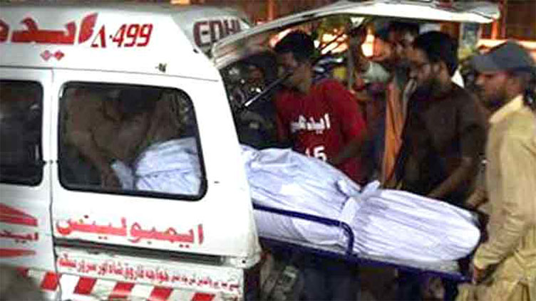 Woman dies in stampede at Ramazan ration distribution centre in Karachi