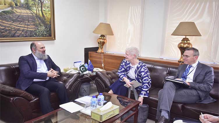 EU envoy meets commerce minister, discusses trade cooperation