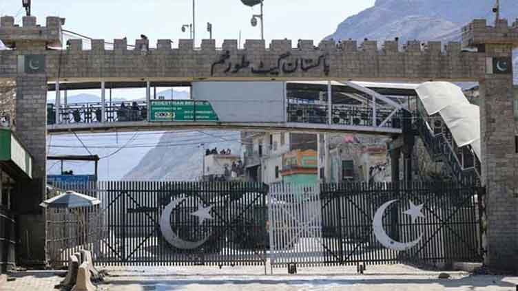 Torkham Border woes: Immigration system breakdown halts foot traffic