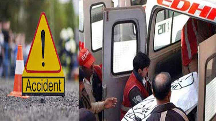 One killed, 10 injured in coach-rickshaw collision in Gambat