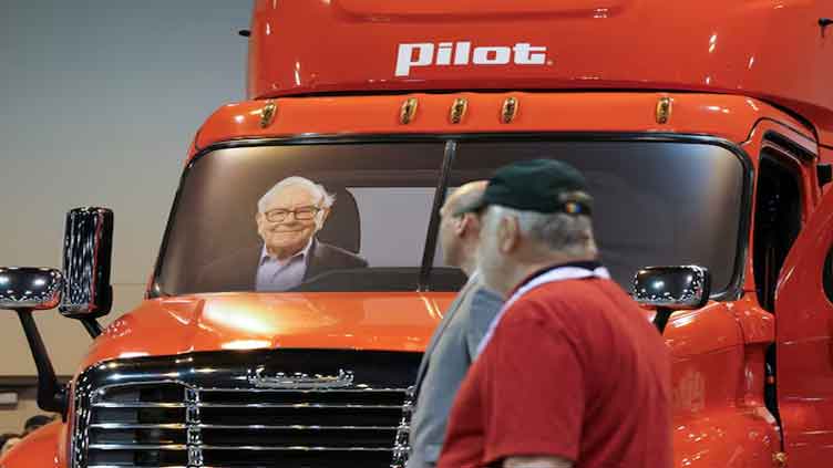 Buffett's quotes from Berkshire meeting: Trade, opportunities, United States