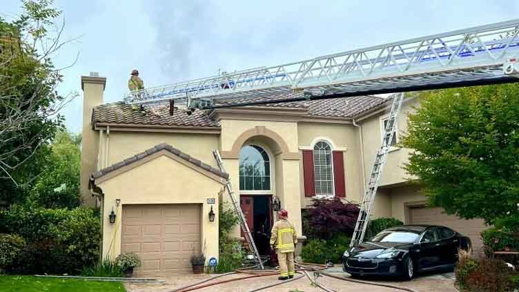 Two dead as small plane crashes into California neighbourhood