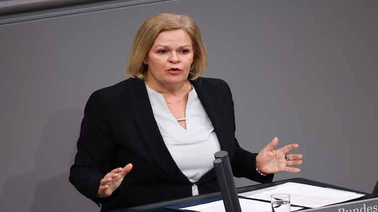 German minister expects sharp fall in asylum seekers this year