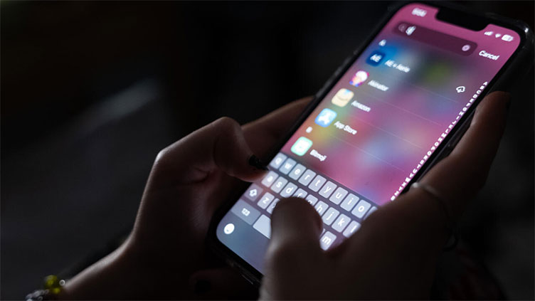 New Zealand PM proposes banning under-16s from social media