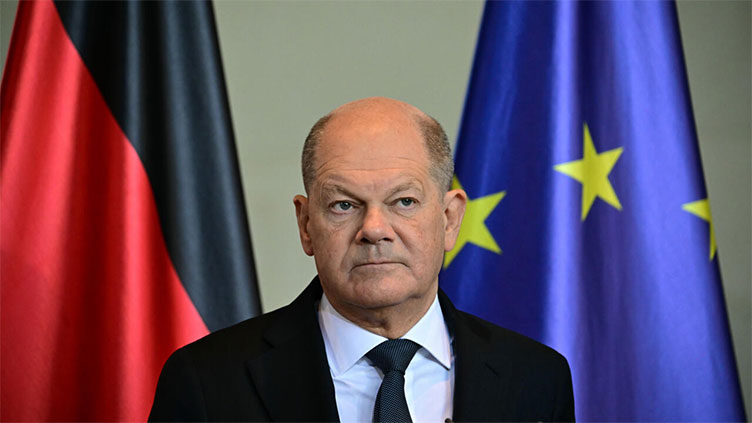 Scholz Vows Continued German Support in Final Call with Zelensky