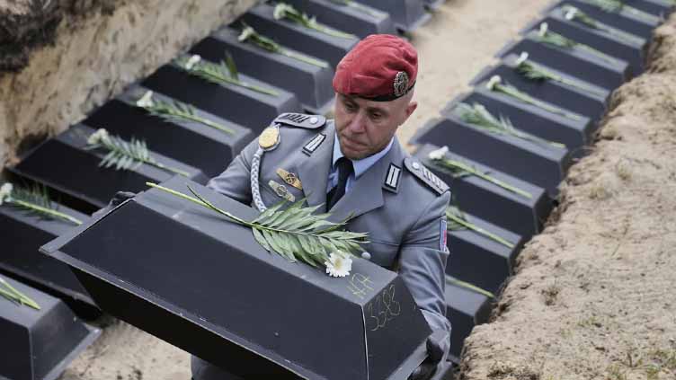 Dunya News 80 years after World War II, Germany is still painstakingly searching for its fallen soldiers