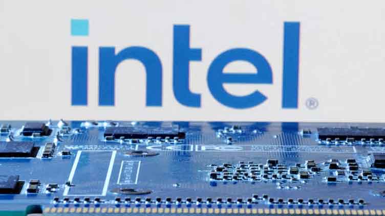 Intel shareholders approve equity incentive plan, new CEO pay