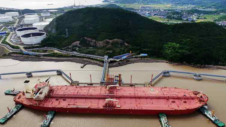 Oil prices steady after dropping as economic uncertainty, supply concerns weigh