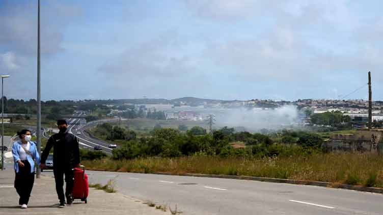 Restrictions lifted after 160,000 Spaniards confined due to toxic cloud
