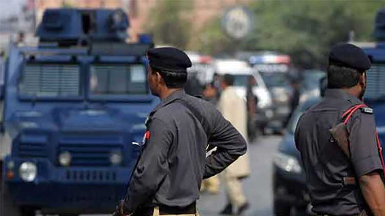 'Robber' kills self after injuring five during robbery in Karachi  