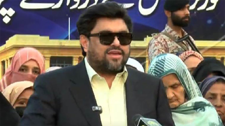 Tessori pays tributes to armed forces, Pakistani pilots