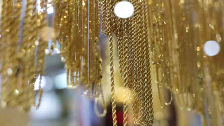 Gold prices fall as safe-haven appeal eroded