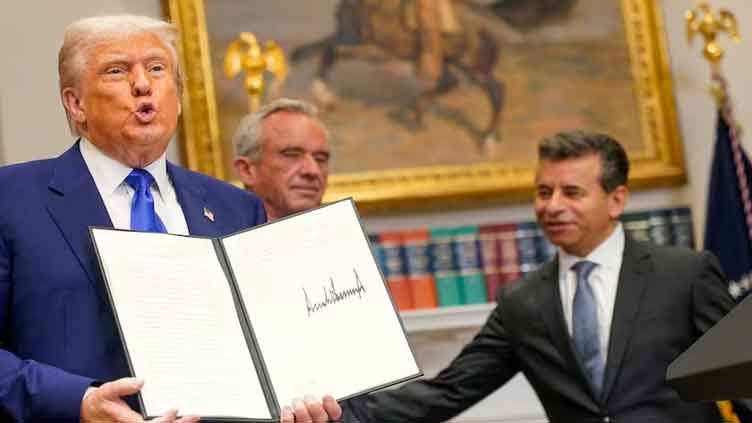 Trump signs executive order to demand pharma industry cuts prices