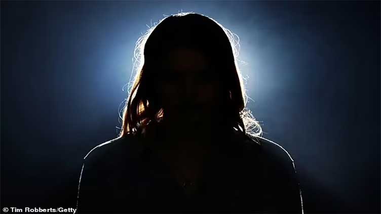 All living things emit ghostly glow that vanishes when we die, scientists reveal