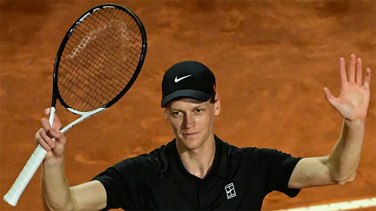 Sinner eases into Italian Open last 16, Osaka dumped out