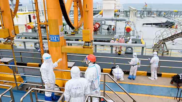 Oil falls as concerns over rising supplies overshadow US-China trade relief