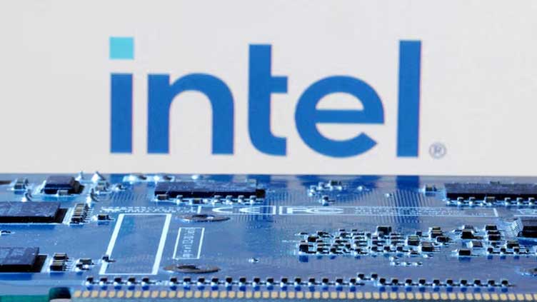 Intel has limited customer commitments for latest chip manufacturing tech
