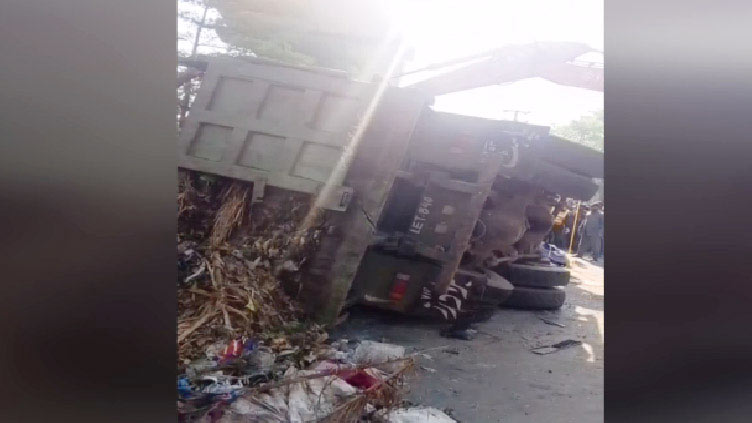 Speeding dumper knocks five to death on GT Road