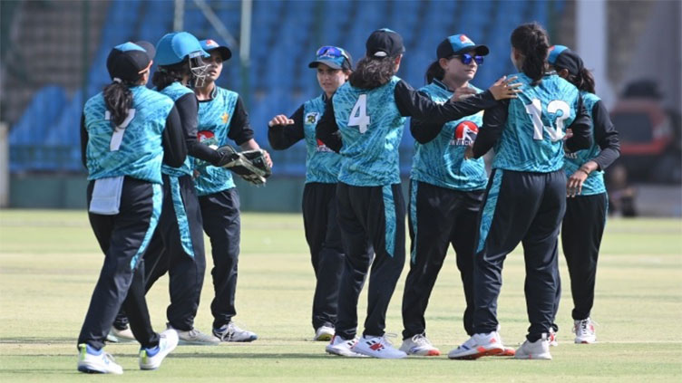 Neha Sharmin shines as Invincibles down Conquerors