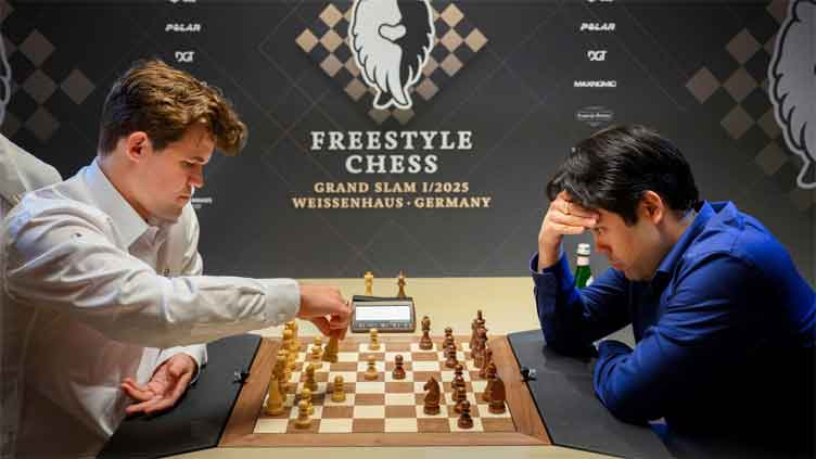 Chess grandmaster playing match against 140,000 people reveals expected result