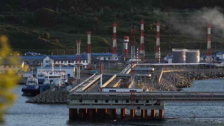 Oil little changed as investors eye Iran-US talks, China data