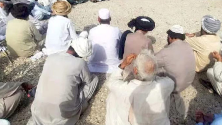 خاتون سے تعلقات کا الزام، شہری کو رسی سے باندھ کر گہرے پانی میں پھینک دیا گیا
