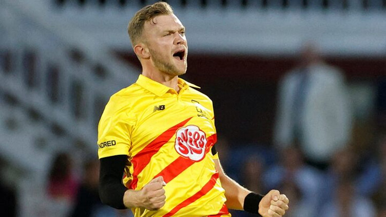 England bowler Cook to debut against Zimbabwe