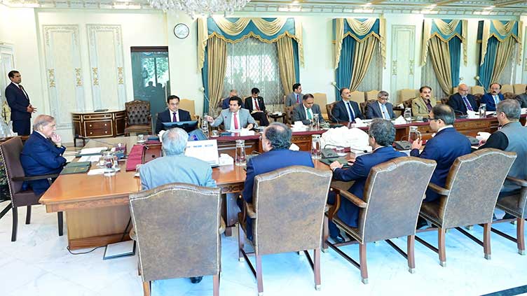 PM for more reforms in gas sector to reduce circular debt