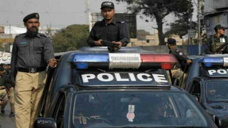 ٹھل میں مبینہ 2 پولیس مقابلے: 2 ڈاکو زخمی حالت میں گرفتار، اسلحہ برآمد