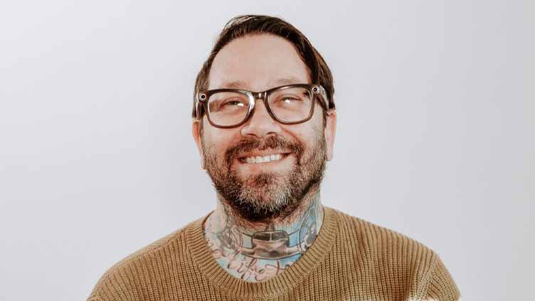 Dave Shapiro, groundbreaking music executive, dies in San Diego plane crash at 42