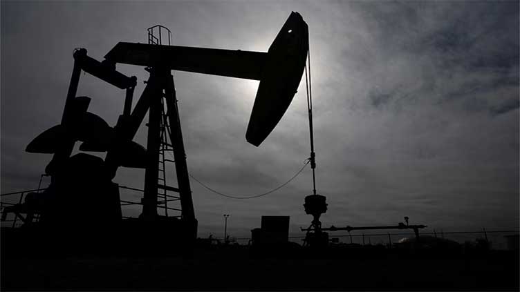 Oil gains on short-covering, nuclear talks