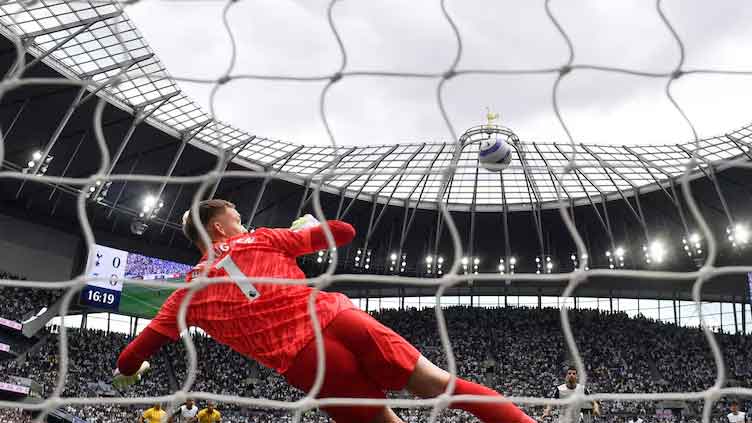 Brighton spoil Spurs' party with 4-1 win
