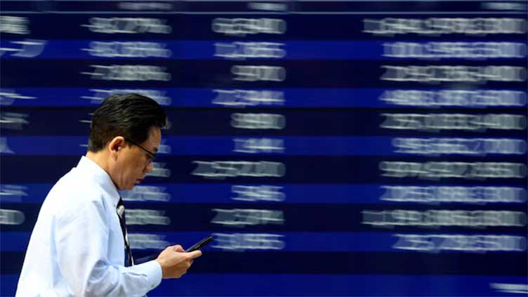 Asian hedge funds regain lost ground in May, increasing leverage