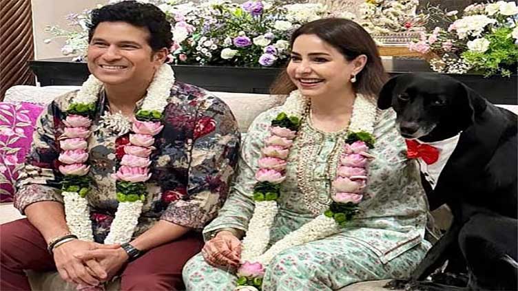 Sachin Tendulkar, Anjali celebrate 30th wedding anniversary