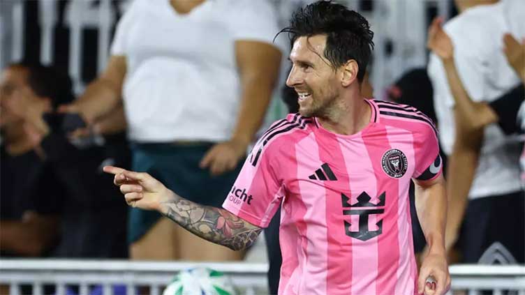 Messi and Suarez each score twice as Miami rips Montreal