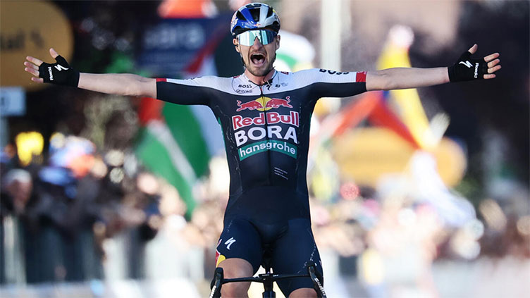 Denz breaks away to win for Roglic as Del Toro protects Giro lead