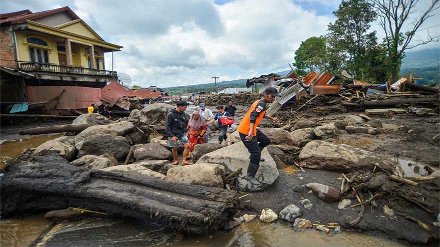 Fifteen people, mostly children, missing after floods in Indonesia's Papua, official says