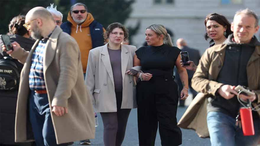 Georgia frees pregnant UK teenager who smuggled drugs from Thailand